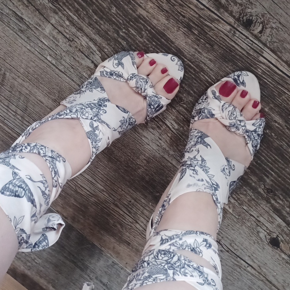 Shoe Dazzle heels